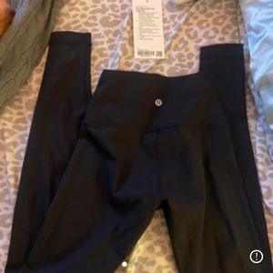 BRAND NEW LULULEMON LEGGINGS!!! SIZE 2💗